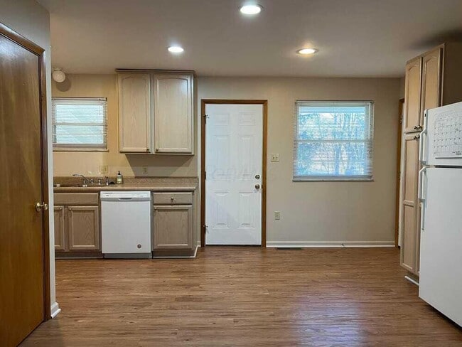 Photo - 1453 Norma Rd