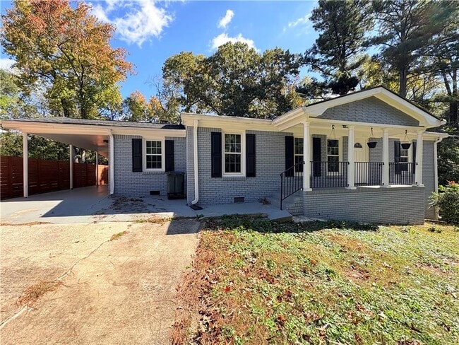 Photo - 850 James St NW