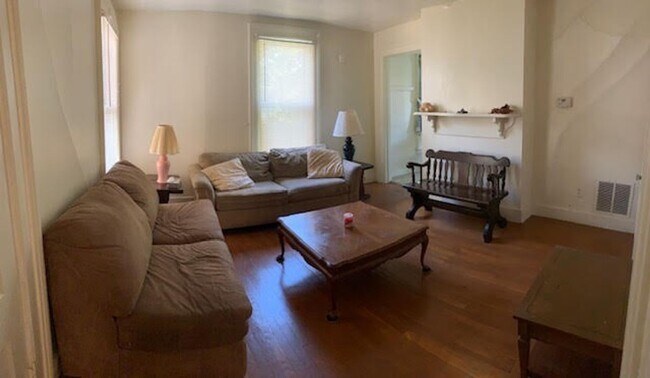 Photo - 7 University Pl Unit 2