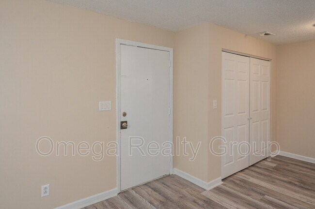 Photo - 3328 Meridian St N Unit Apt 209