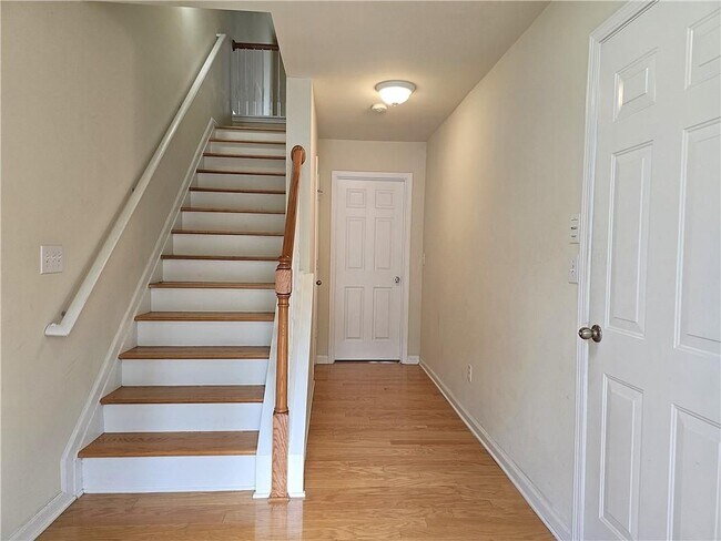 Photo - 2104 Meadow Peak Rd