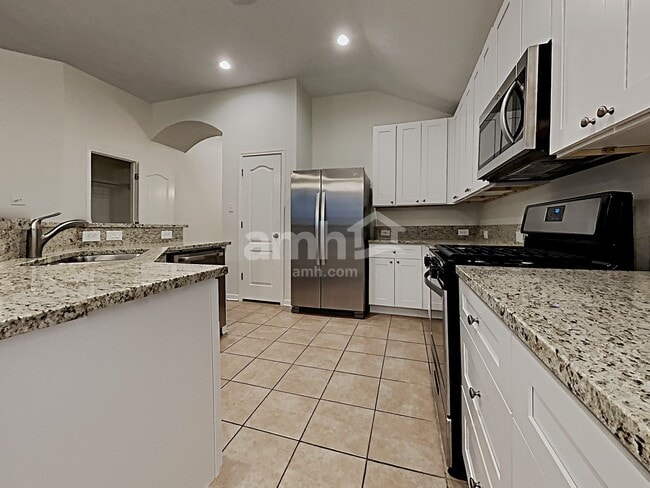 Photo - 30114 Saw Oaks Dr