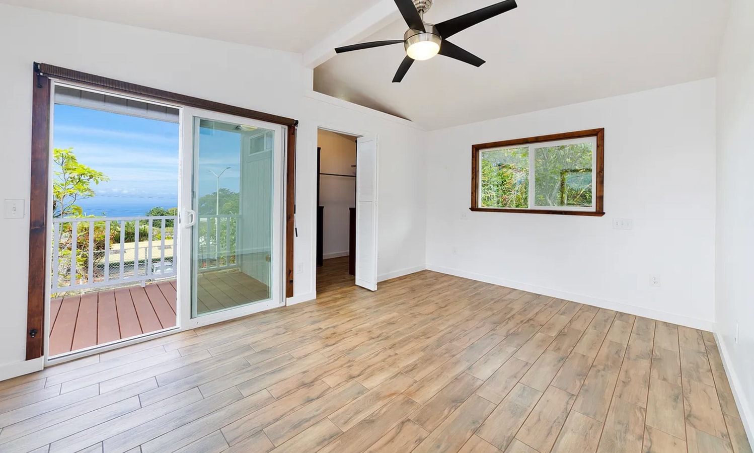 Photo - Kona Manor - Hawaii Belt