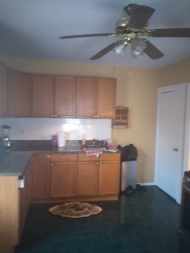 Photo - 115-11-211 219th St