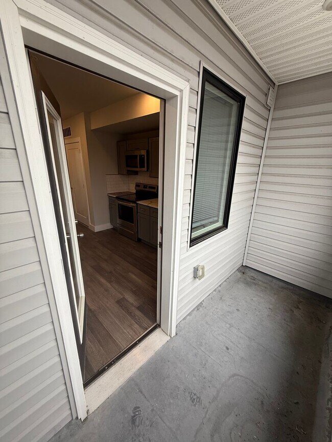 Photo - 5402 Webster St Unit 2nd Floor