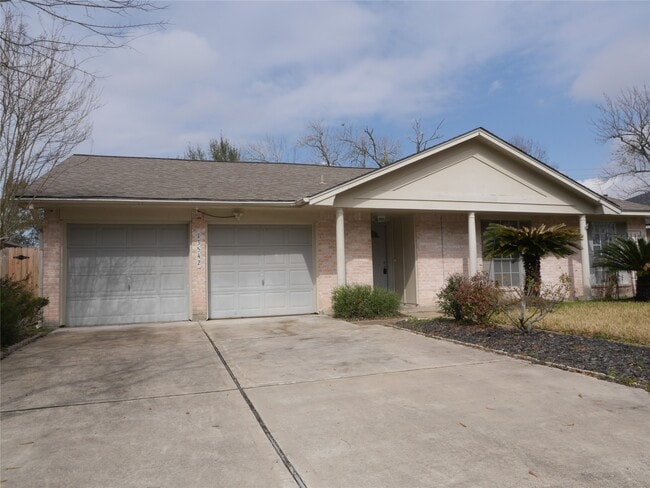 Building Photo - 13542 Fernhill Dr