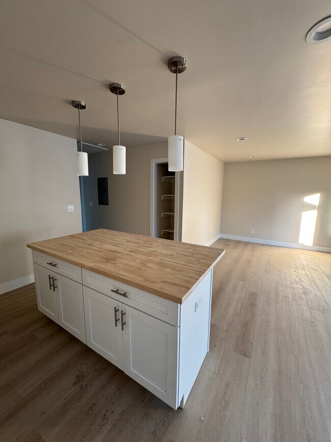 Photo - 11720 Utah Ave Unit B