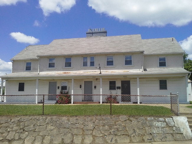 Photo - Keystone  Apartments