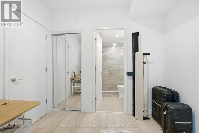 Photo - 39 Roehampton Ave Unit 807