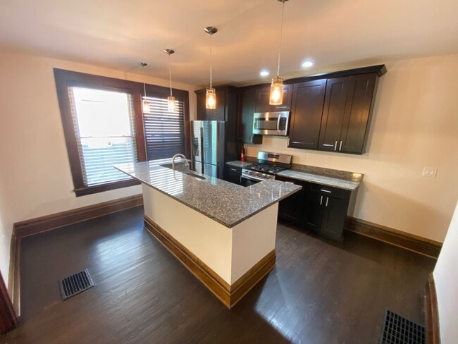 52 E Norwich Ave Unit 52