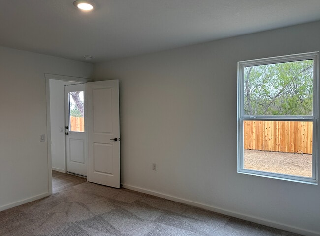 Photo - 10727 Vesta Curv