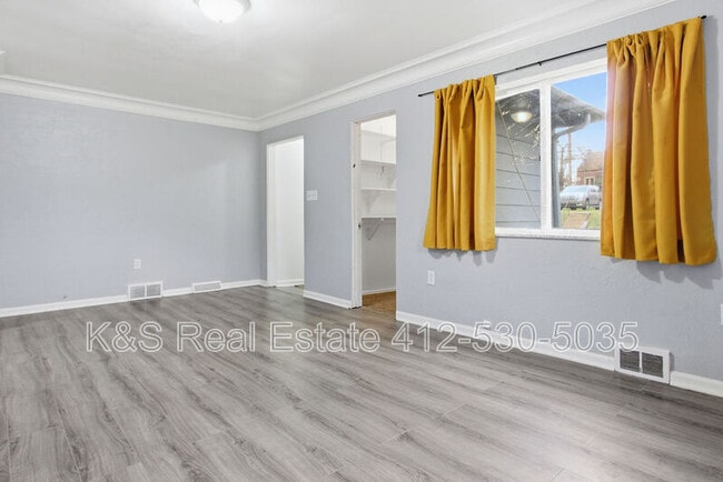 Photo - 9608 Frankstown Rd