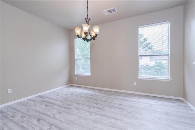 Photo - 1501 Sweet Leaf Ln