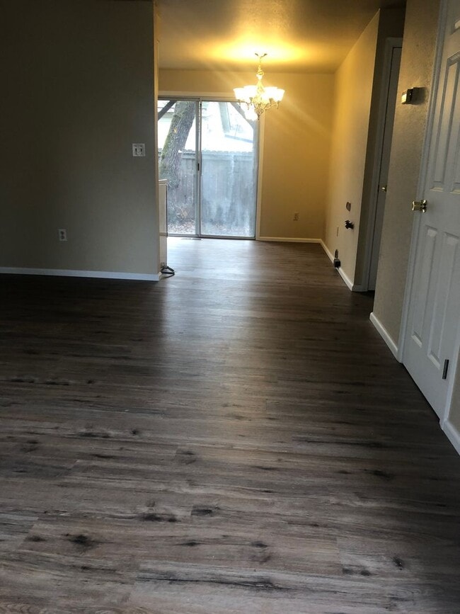 Photo - R202-206 Unit #206