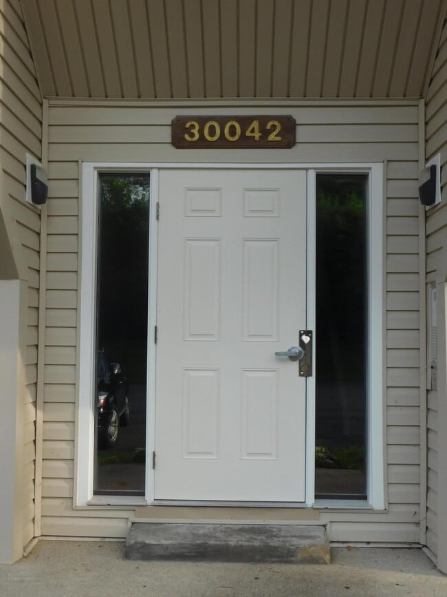 Photo - 30042 W 12 Mile Rd Unit 52