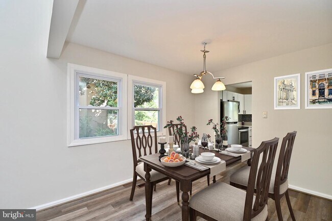 Photo - 8618 Monmouth Dr