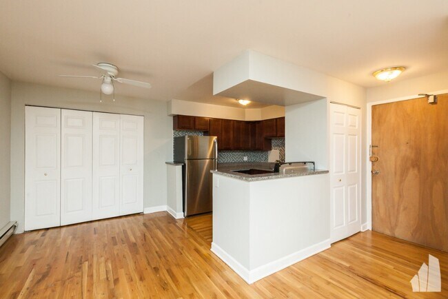 Photo - 1447 N Dearborn St Unit 4B