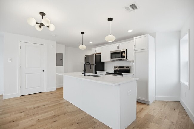 Photo - 2302 E Norris St Unit 3