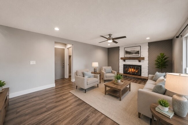Photo - 7473 Bromley Rd