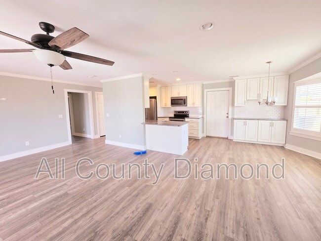 Photo - 807 S Longwood Cir