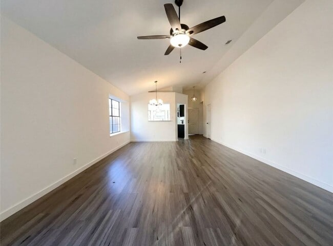 Photo - 2109 Woodland Oaks Dr