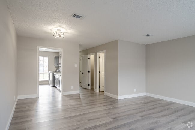 2BR, 1.5BA - 1,183SF