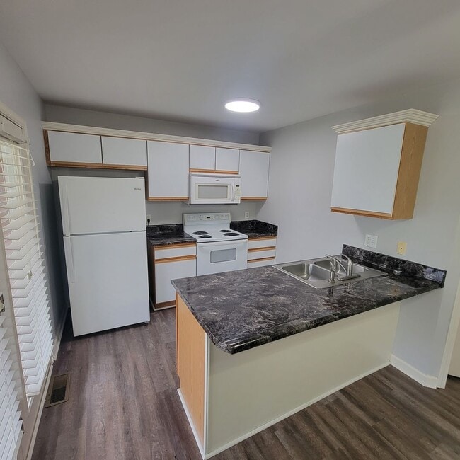 Photo - 2/1 Duplex- Cookeville- Large Corner Lot Unidad 919 Nottingham Dr Apt B