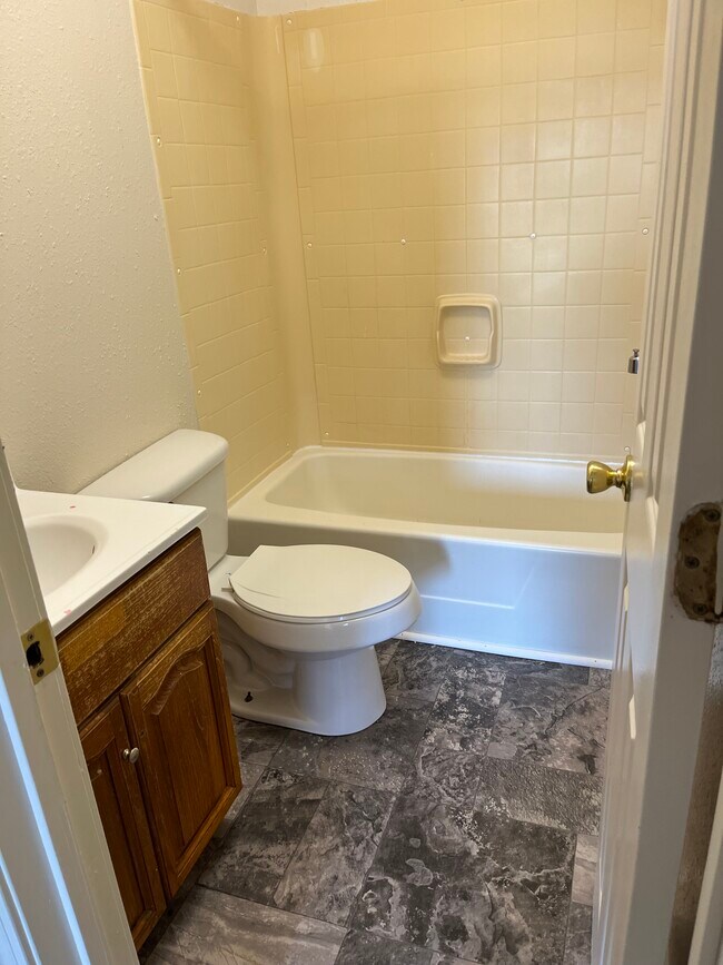 Photo - 14330 Highway Z Unit Duplex 4