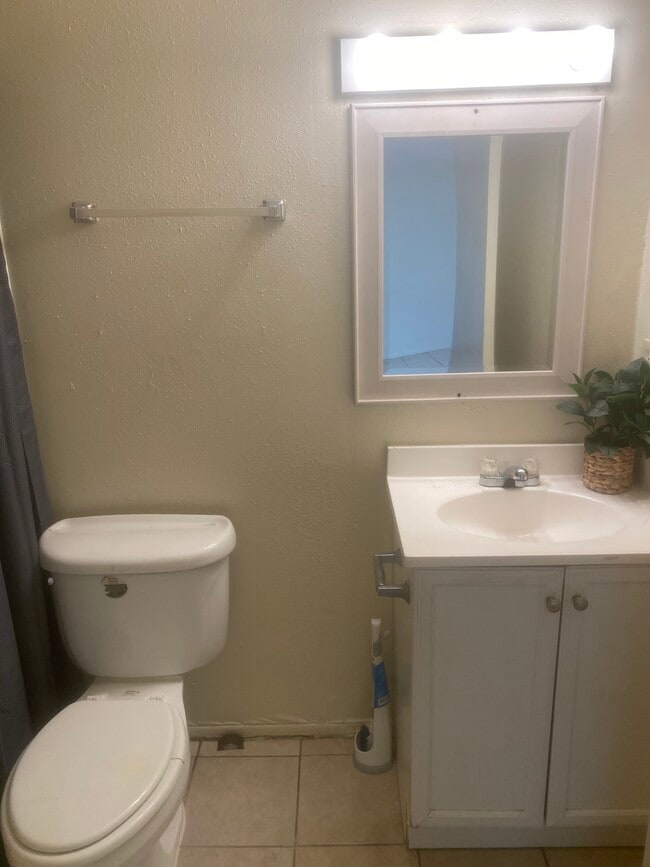 Building Photo - 8327 Ned Ave Unit D