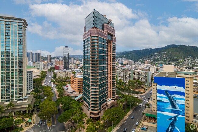 Photo - Waikiki Landmark Apartments