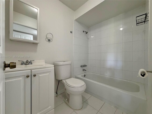 Photo - 10651 SW 108th Ave Unit 1D