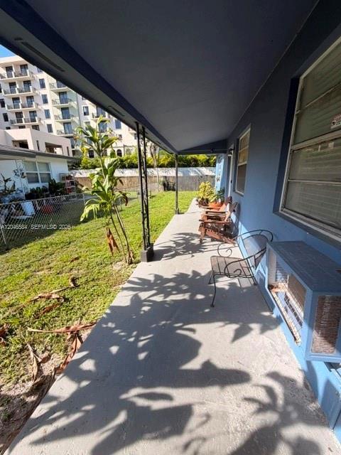 2510 NE 181st St Unit 1