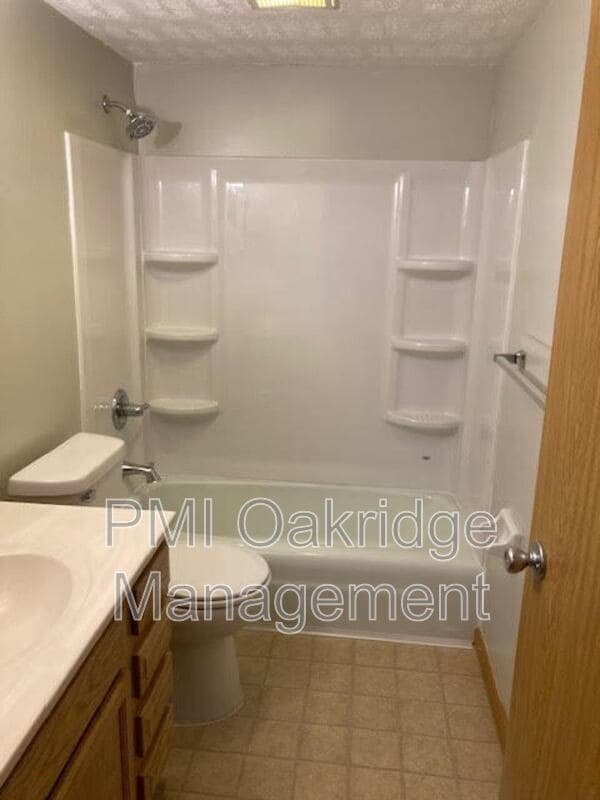 Photo - 1112 W Main St Unidad 8