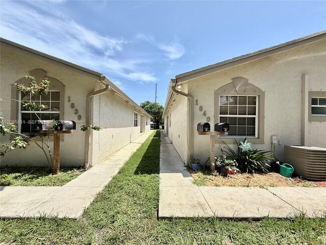 Photo - 1840 Jefferson St Unidad B