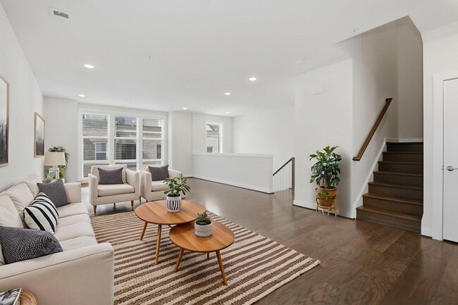 Photo - 13367 Launders St