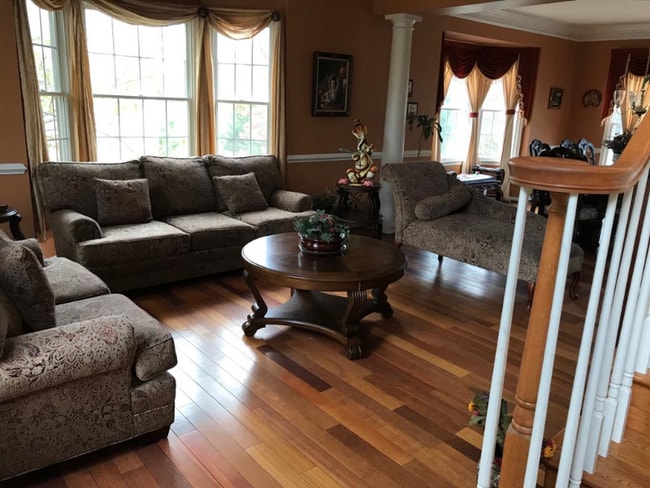 Photo - 43694 Lucketts Bridge Cir