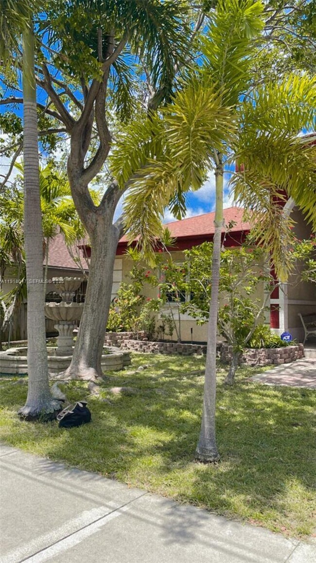 Photo - 232 SW 7th Ave