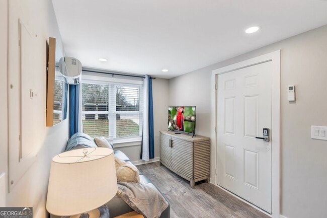 Building Photo - 243 N Georgia Ave Unit APT B