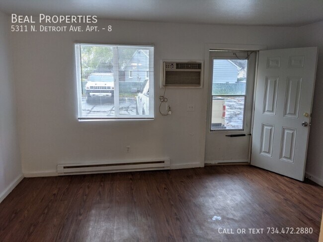 Photo - 5311 N Detroit Ave Unit 8