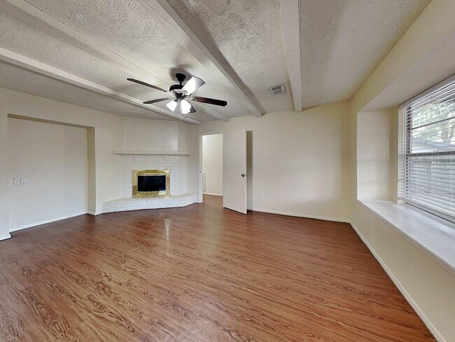 Photo - 8502 Avington Rd