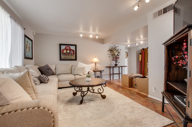 Photo - 9530 E Baker St