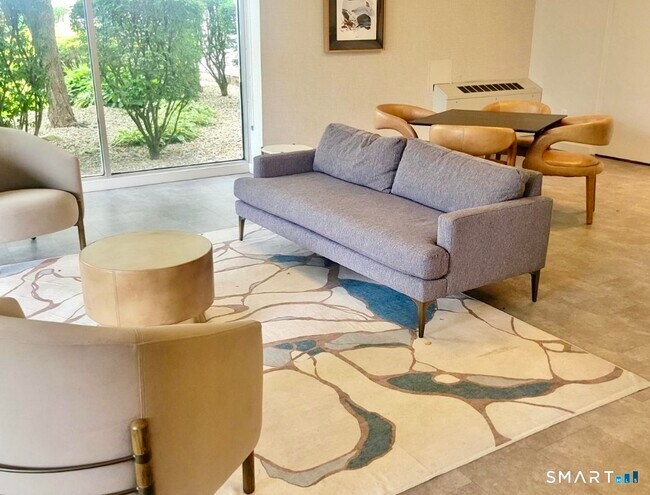 Photo - 893 Farmington Ave Unit 2F