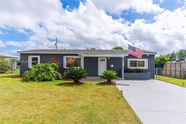 Photo - 1430 NE 11th St