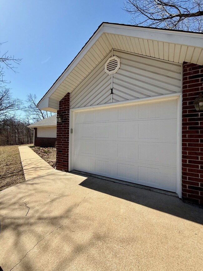 Photo - Charming 2-Bedroom in Bella Vista with Large Fenced Backyard!