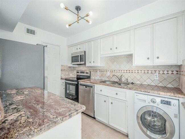 Photo - 6440 Olympia Dr Unidad True