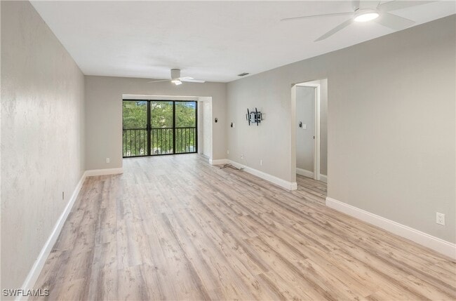 Building Photo - 228 Fox Glen Dr Unit 3310 Rental