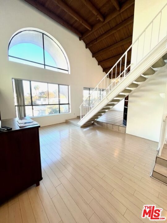 Photo - 221 S Gale Dr Unidad 401