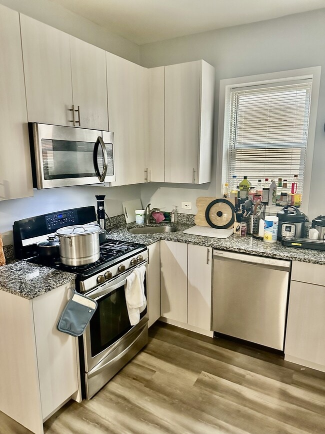 Photo - 2216 W 24th St