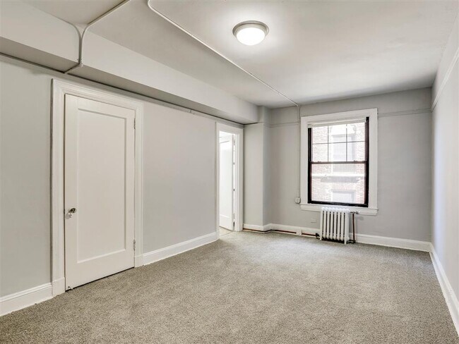 Photo - The Charles Apartments