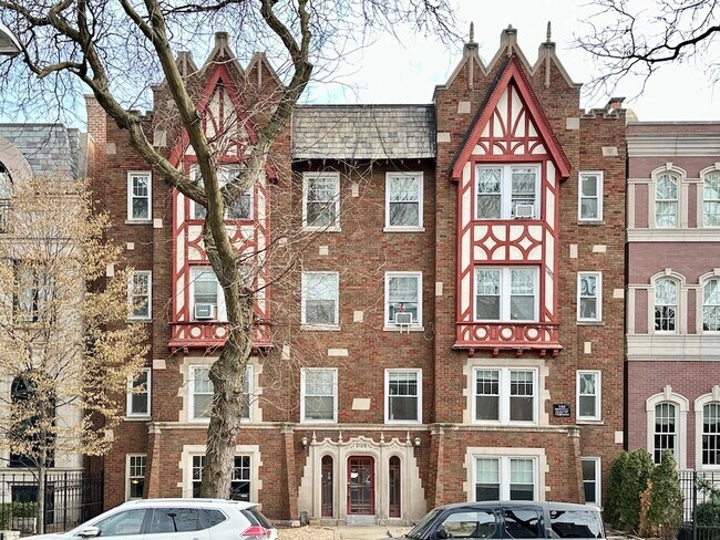 Building Photo - 2127 N Dayton St Unit A00C Rental